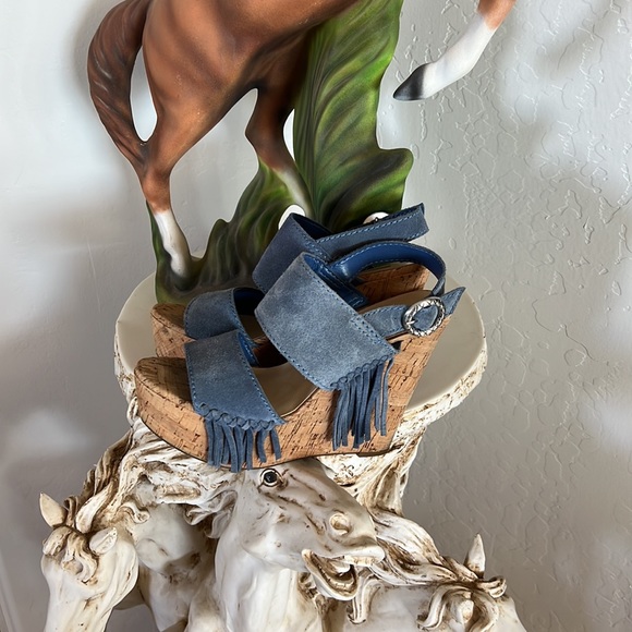 Guess Platform Sandals Sz 8 - Picture 3 of 9